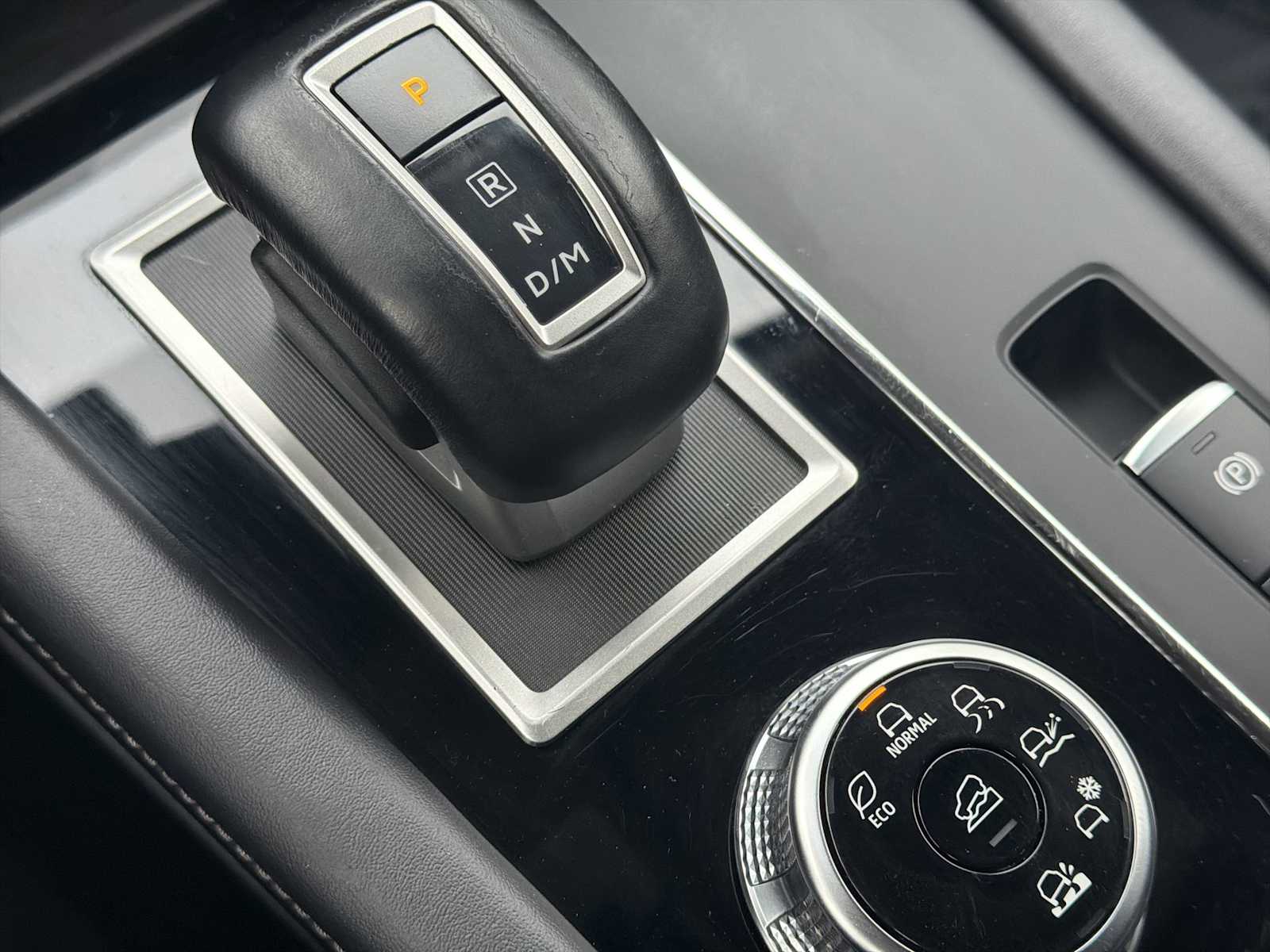 Thumbnail: 2024 Mitsubishi Outlander - 22