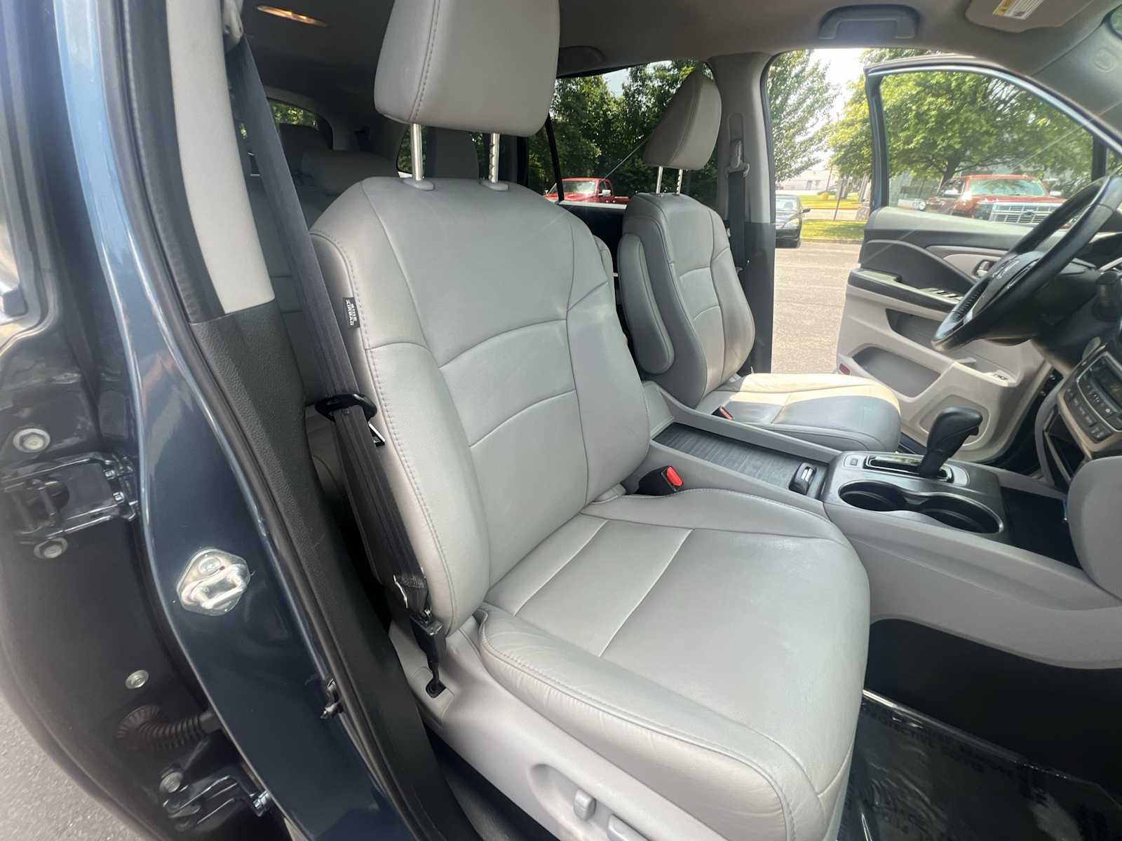 Thumbnail: 2018 Honda Pilot - 27