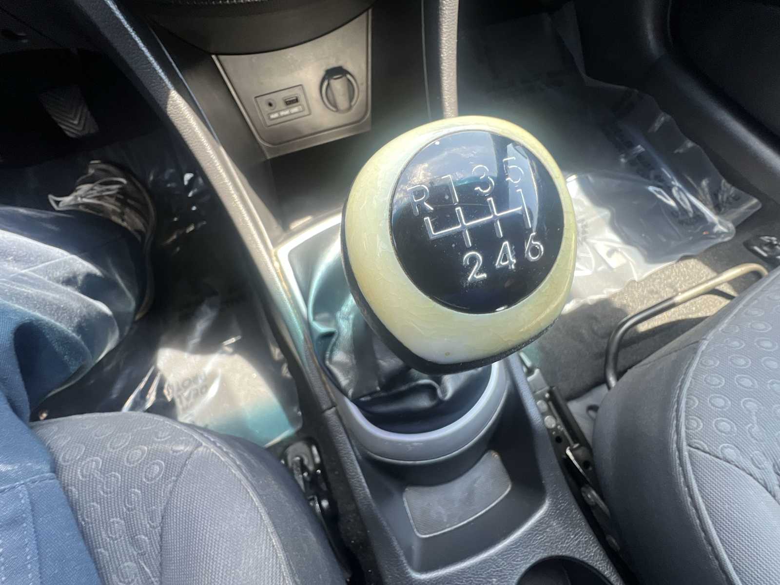 Thumbnail: 2012 Hyundai Accent - 21