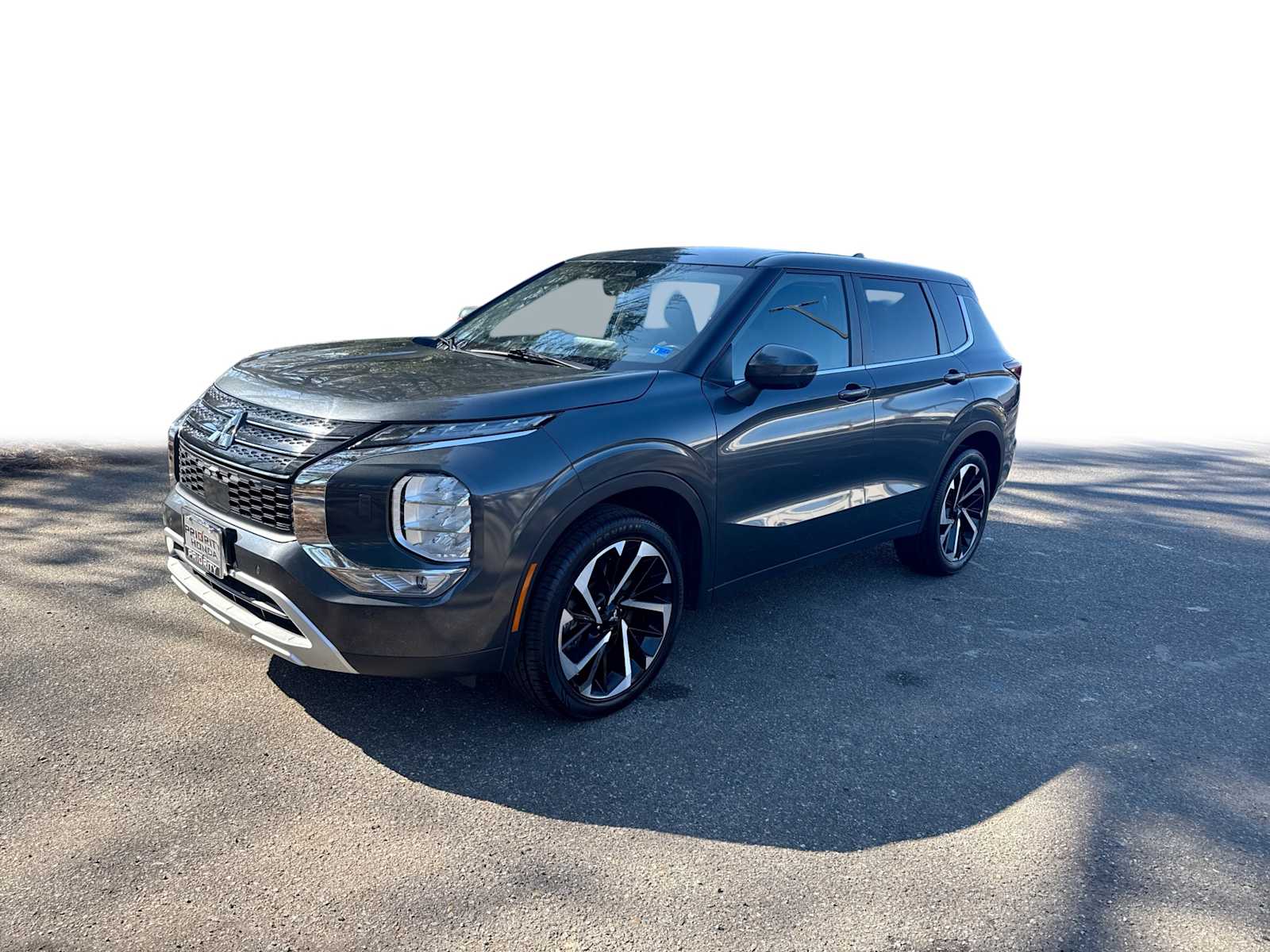 Thumbnail: 2024 Mitsubishi Outlander - 1