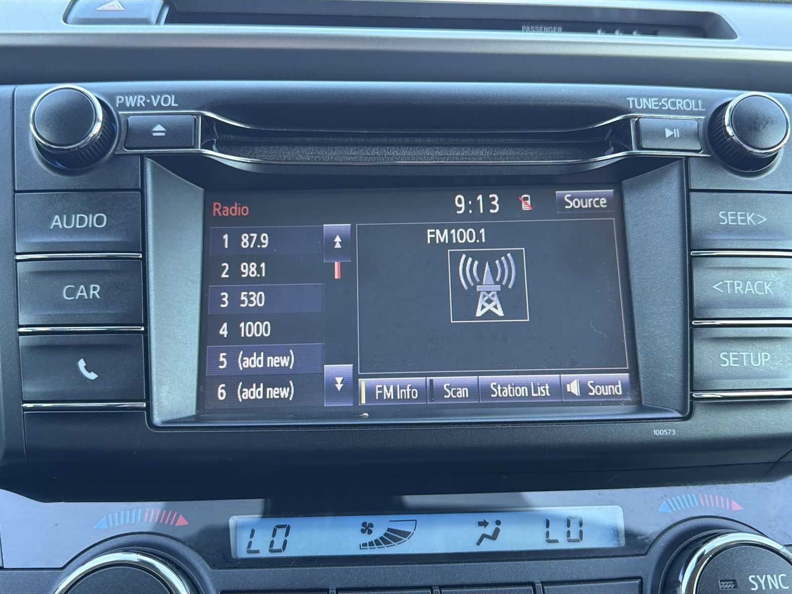 Thumbnail: 2018 Toyota RAV4 - 12