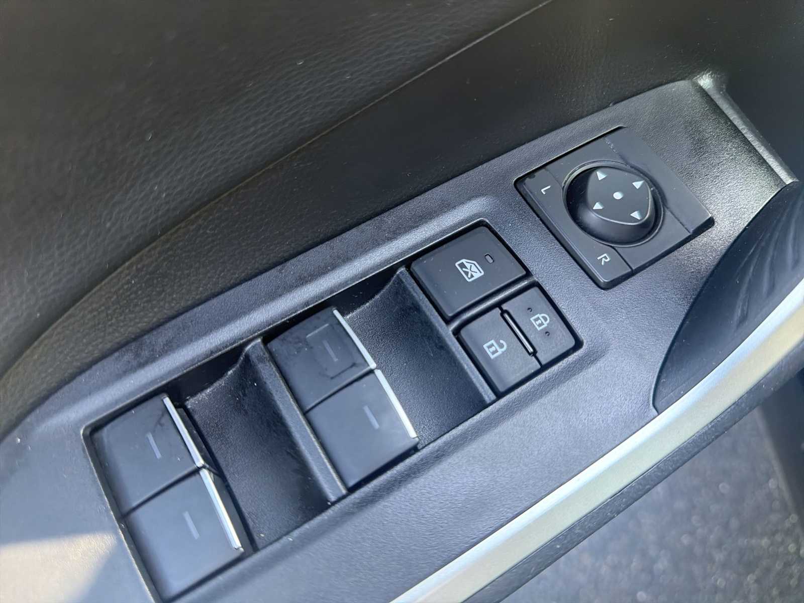 Thumbnail: 2024 Toyota RAV4 - 15