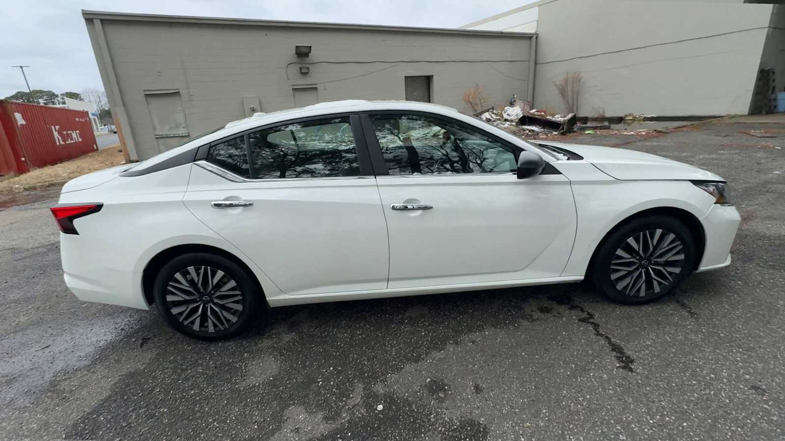 Thumbnail: 2024 Nissan Altima - 9