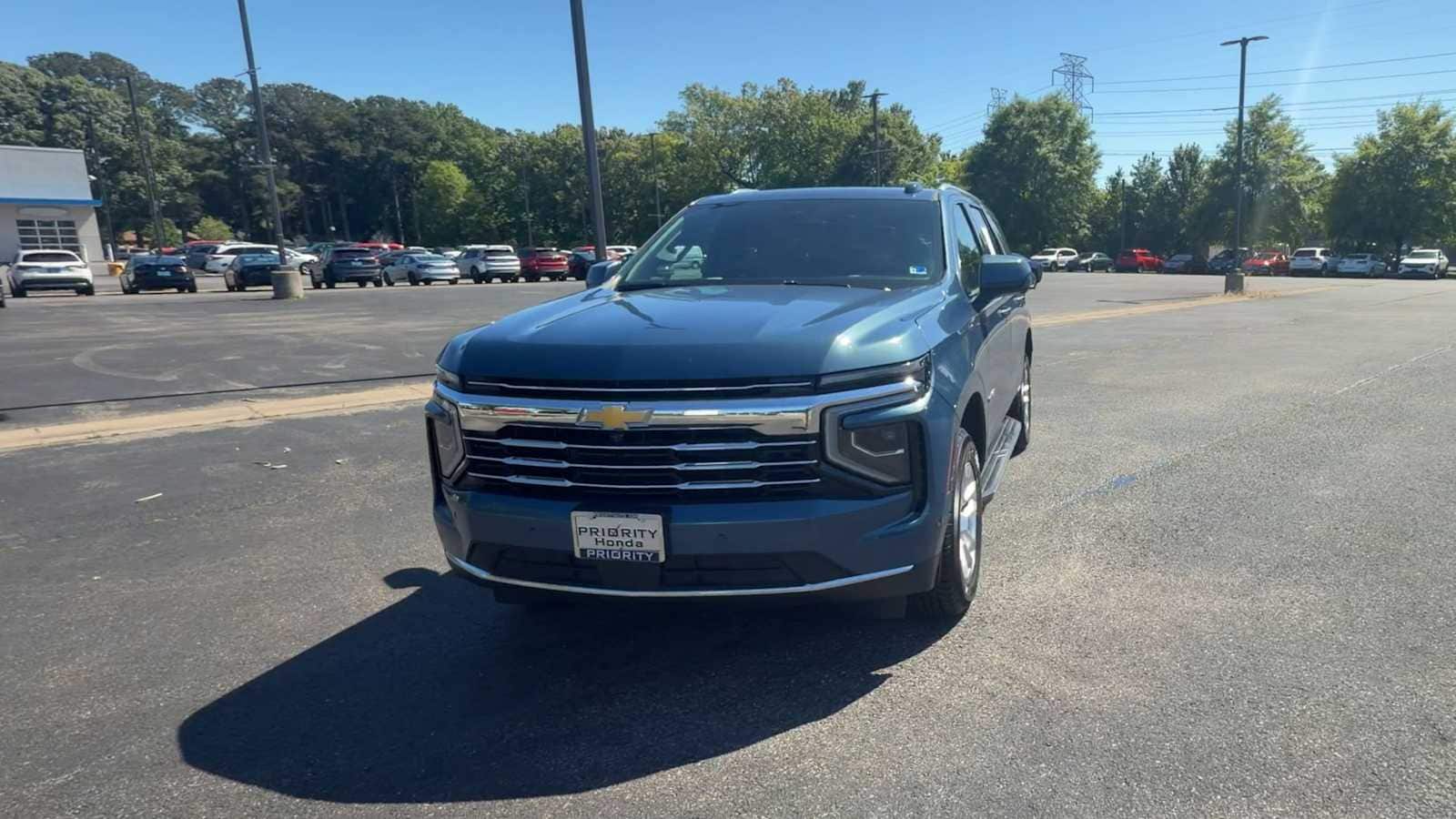 Thumbnail: 2025 Chevrolet Tahoe - 3