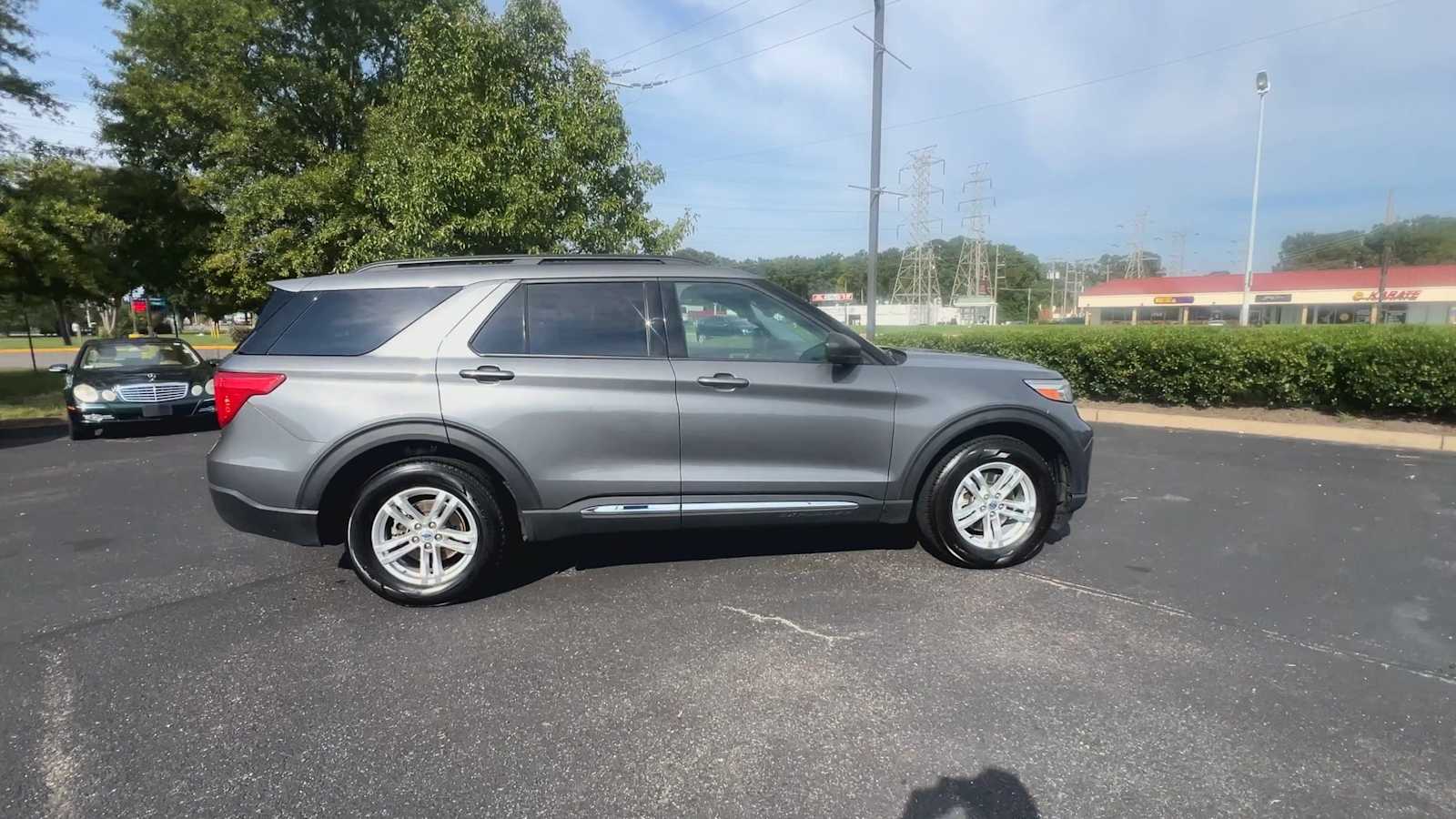 Thumbnail: 2023 Ford Explorer - 9