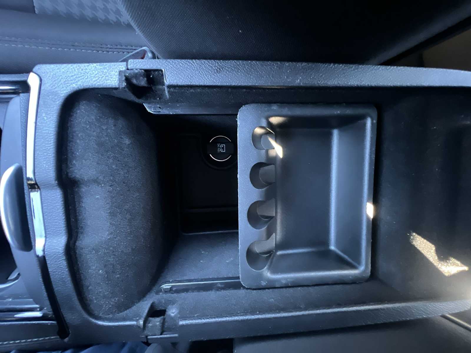 Thumbnail: 2023 Dodge Charger - 22