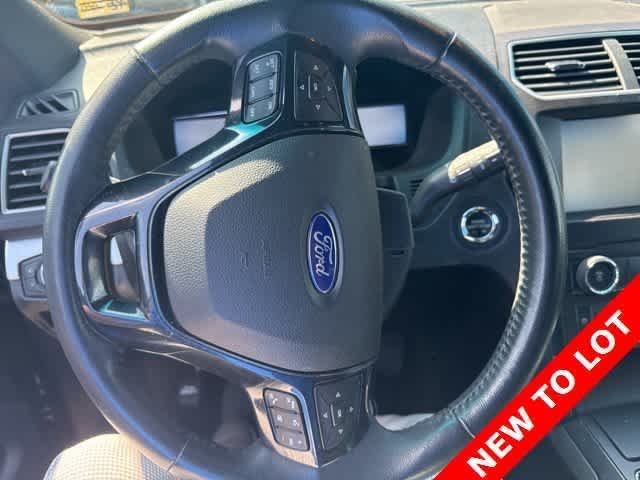 Thumbnail: 2016 Ford Explorer - 4