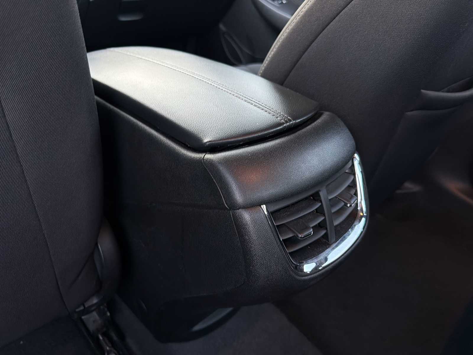 Thumbnail: 2025 Chevrolet Malibu - 22