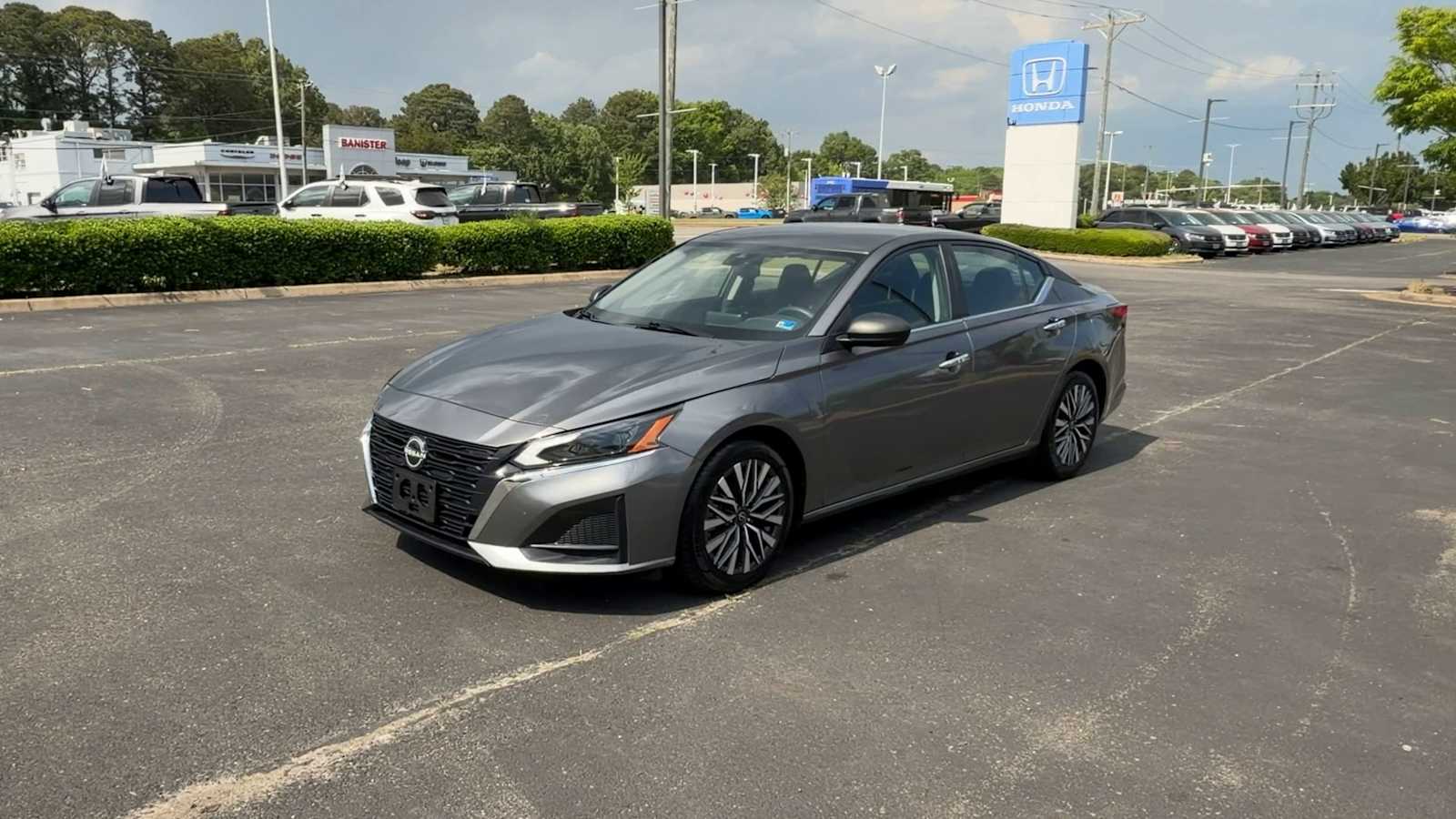 Thumbnail: 2024 Nissan Altima - 4