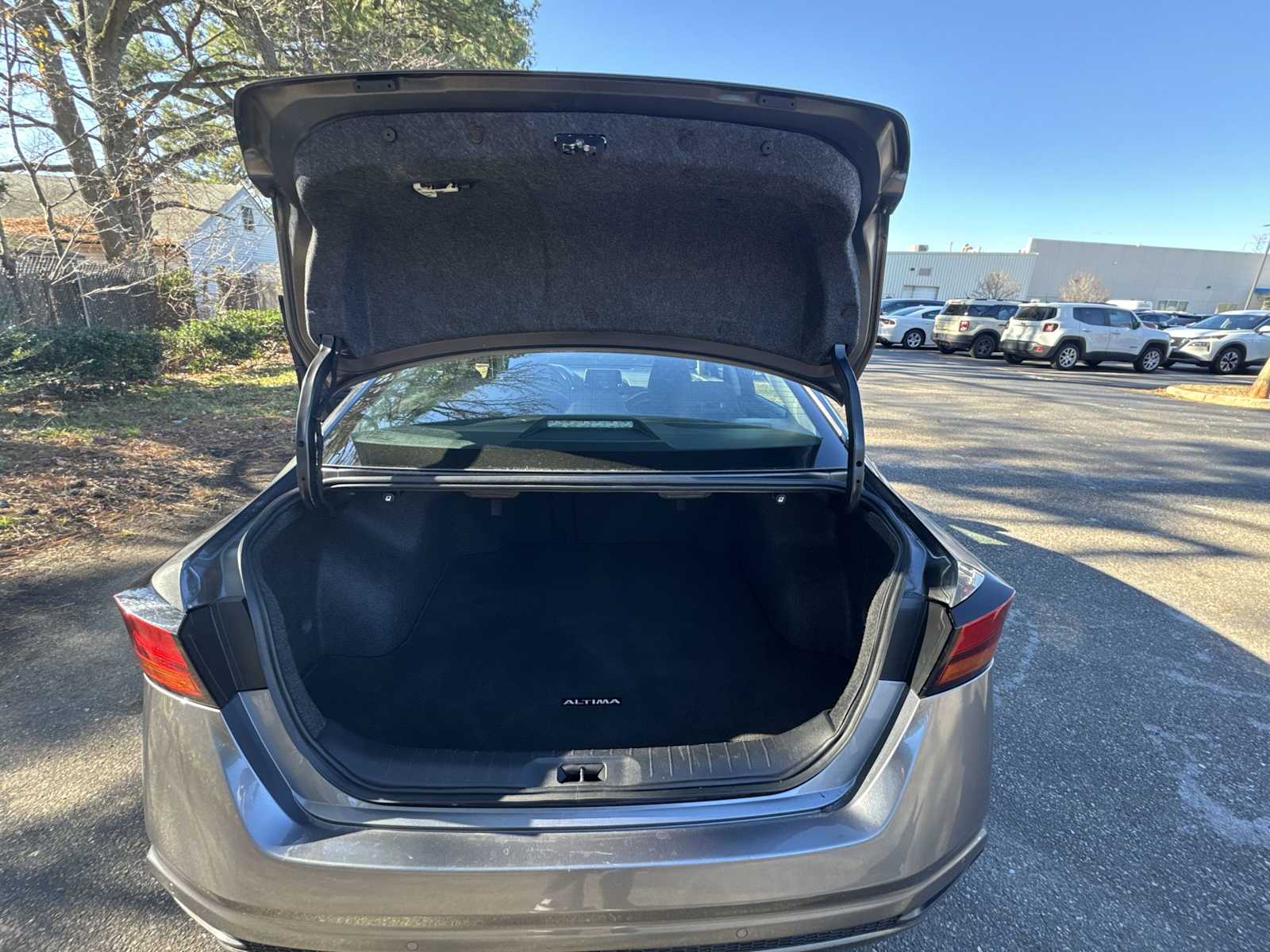 Thumbnail: 2023 Nissan Altima - 19