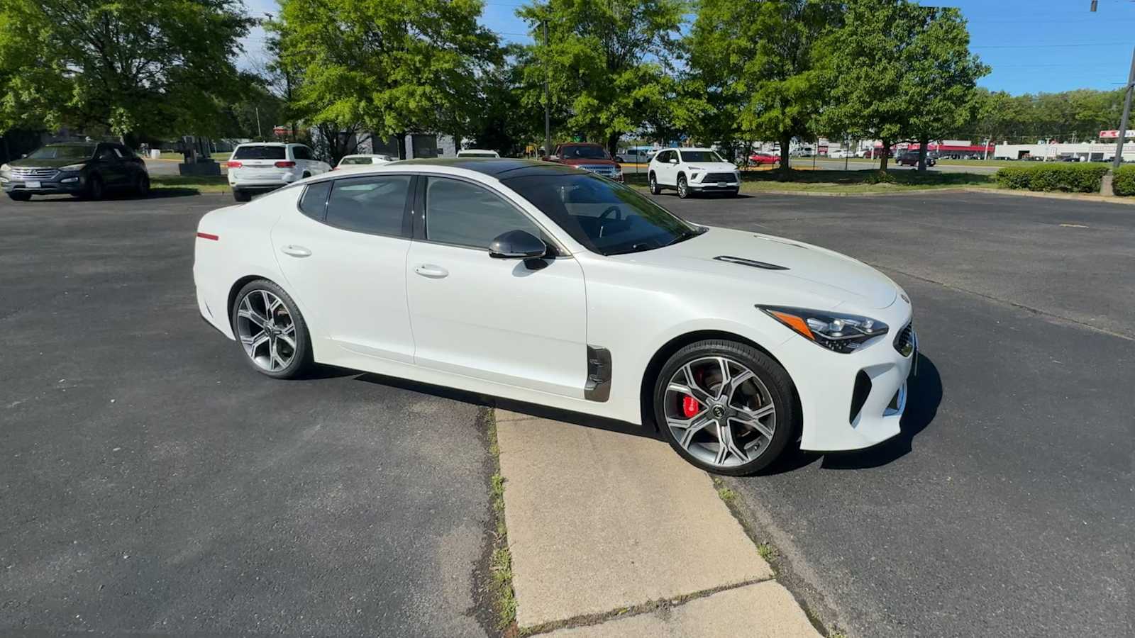 Thumbnail: 2020 Kia Stinger - 2