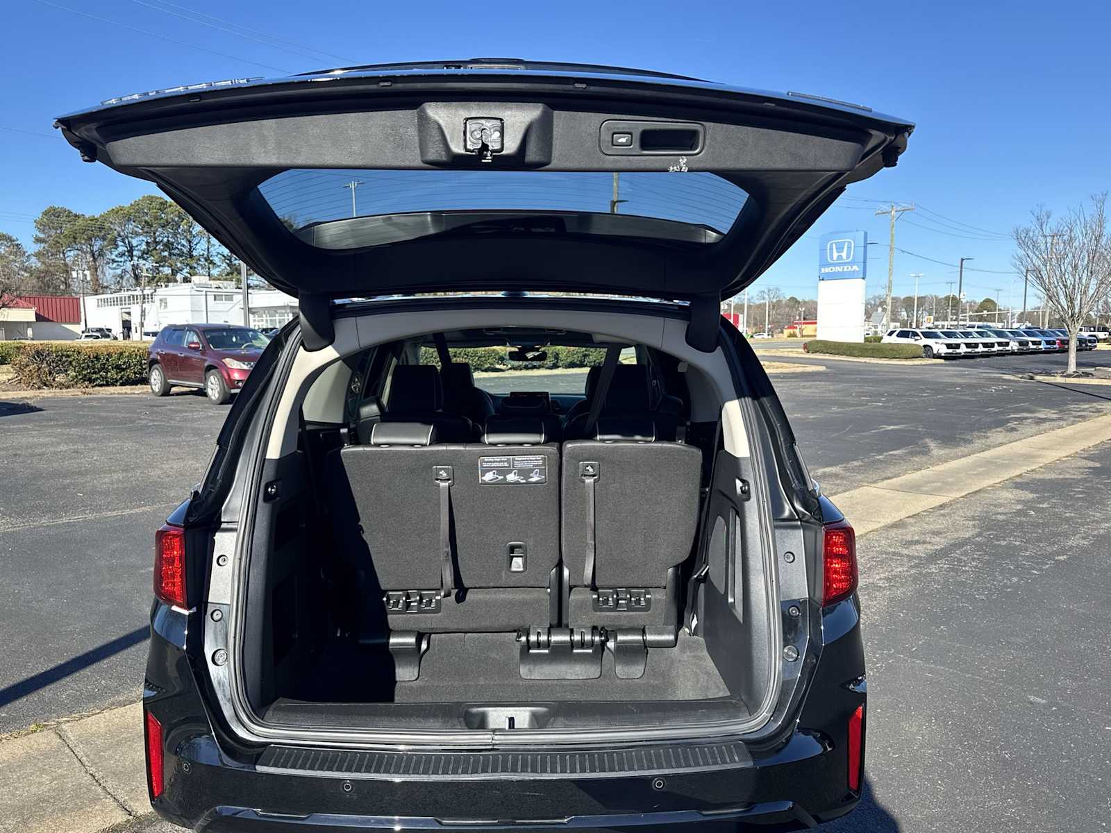 Thumbnail: 2025 Honda Odyssey - 21