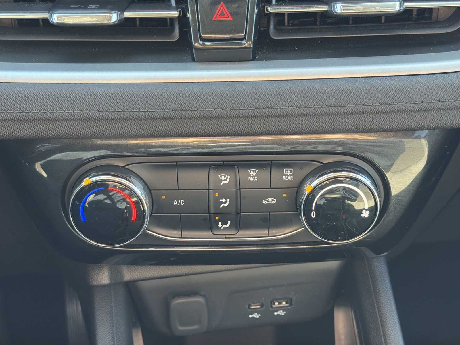 Thumbnail: 2025 Chevrolet TrailBlazer - 16