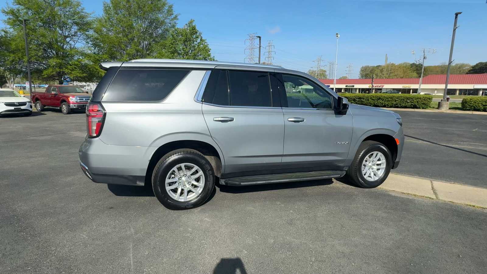 Thumbnail: 2024 Chevrolet Tahoe - 9