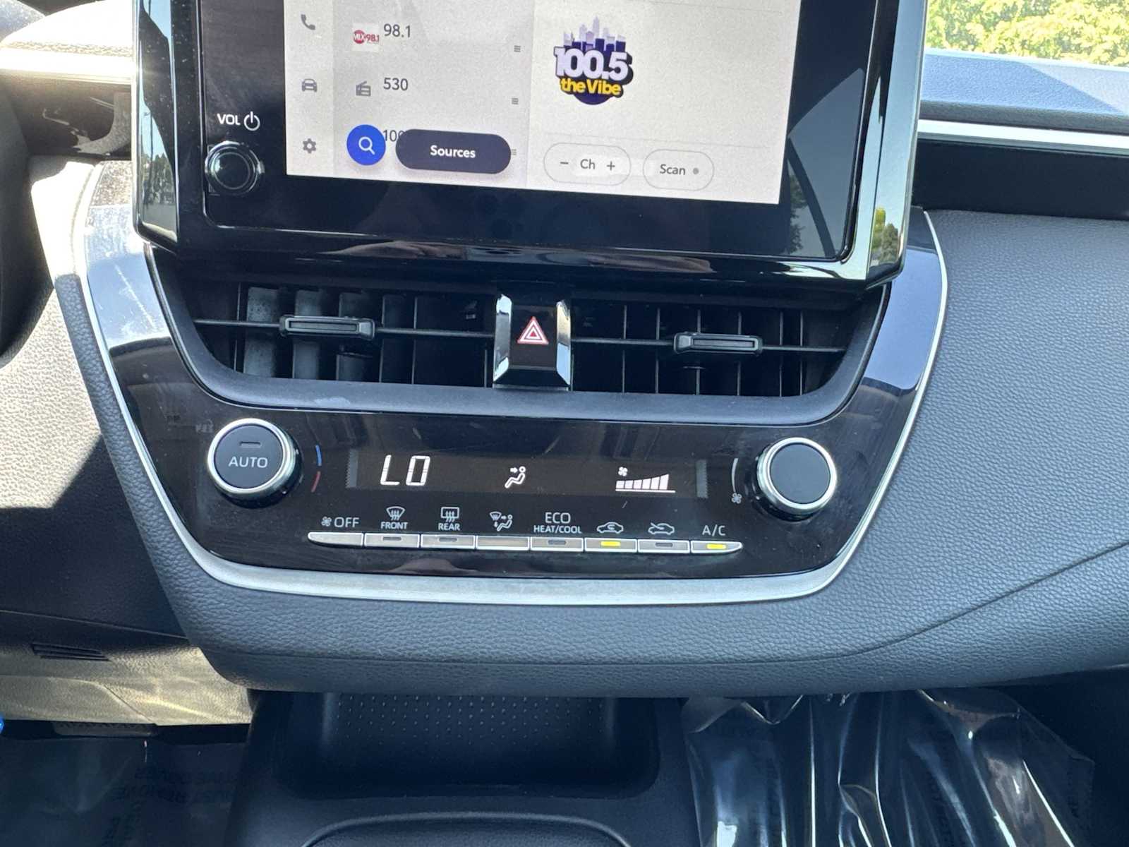Thumbnail: 2023 Toyota Corolla - 16