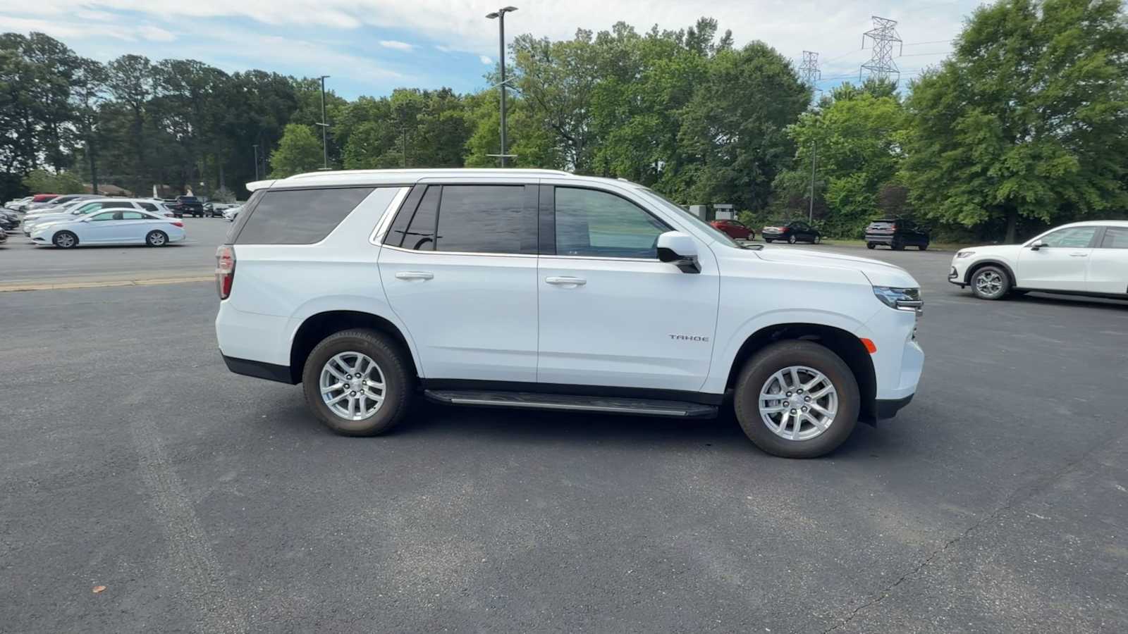Thumbnail: 2023 Chevrolet Tahoe - 9