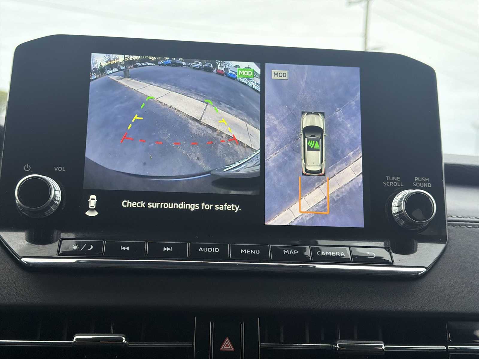 Thumbnail: 2024 Mitsubishi Outlander - 24