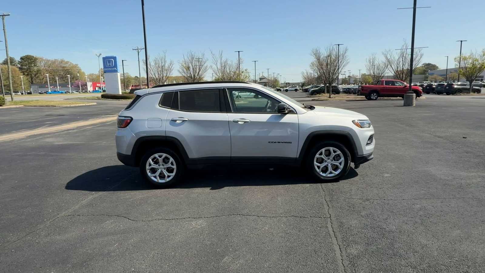 Thumbnail: 2024 Jeep Compass - 9