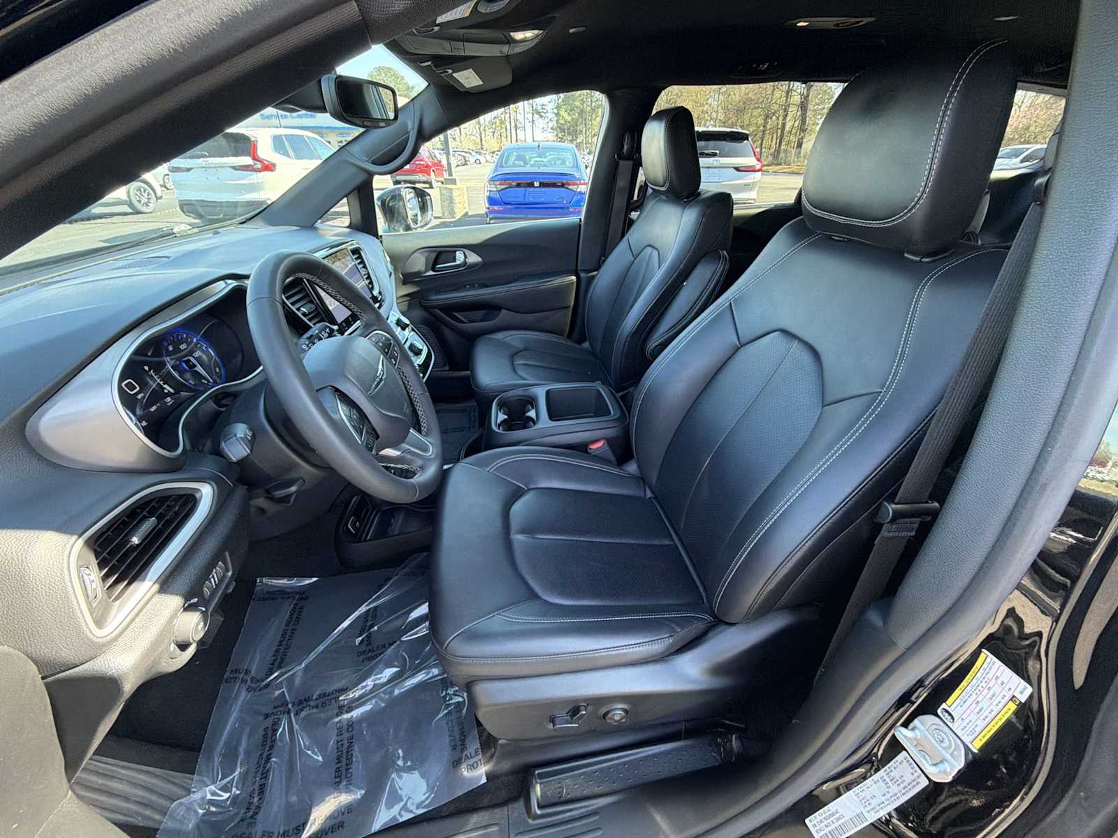 Thumbnail: 2025 Chrysler Pacifica - 13