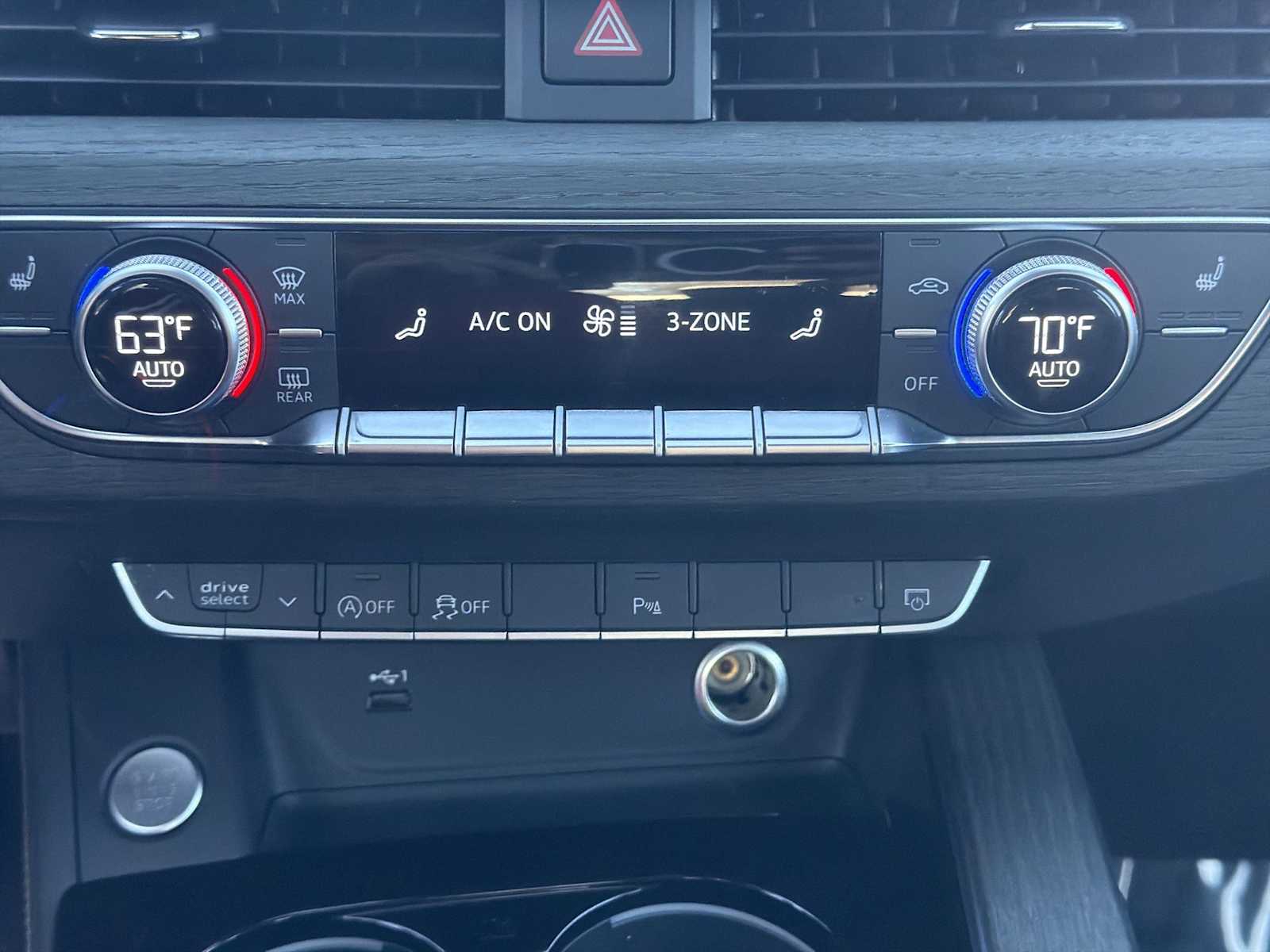 Thumbnail: 2023 Audi A4 - 17