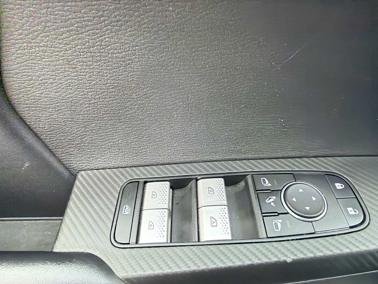 Thumbnail: 2024 Mitsubishi Outlander - 15