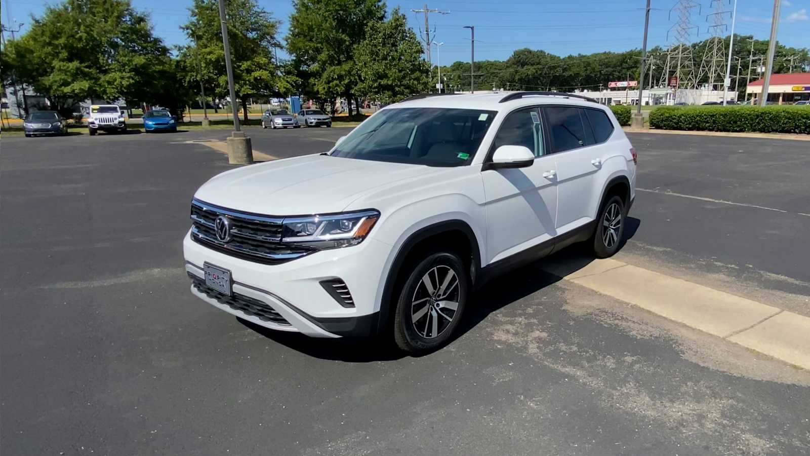 Thumbnail: 2022 Volkswagen Atlas - 4