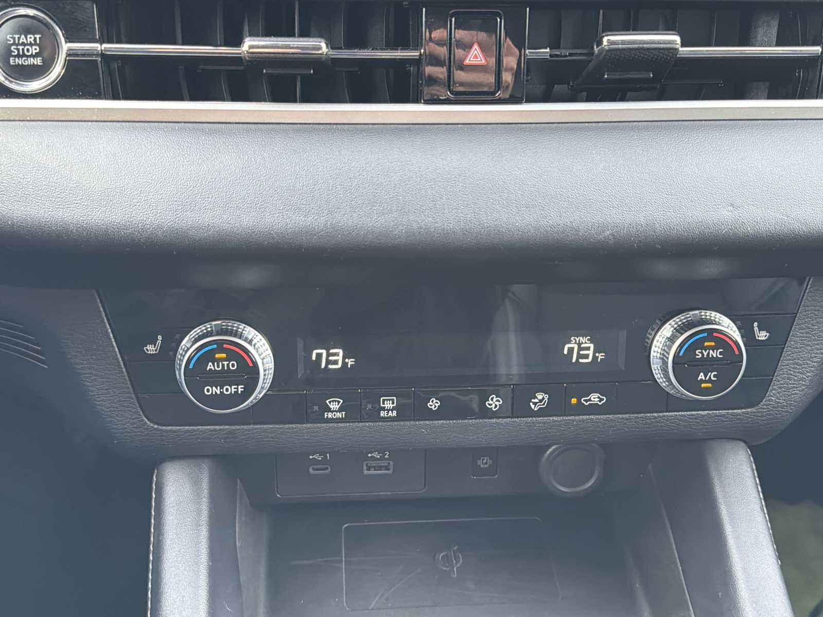 Thumbnail: 2024 Mitsubishi Outlander - 16