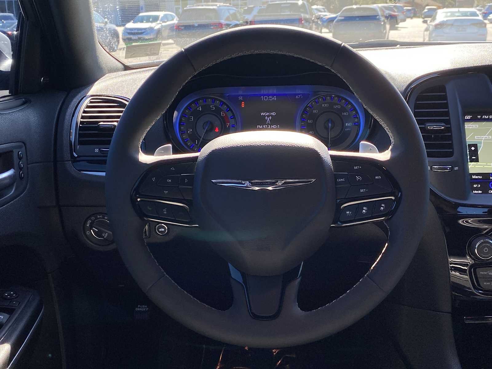 Thumbnail: 2023 Chrysler 300 - 11