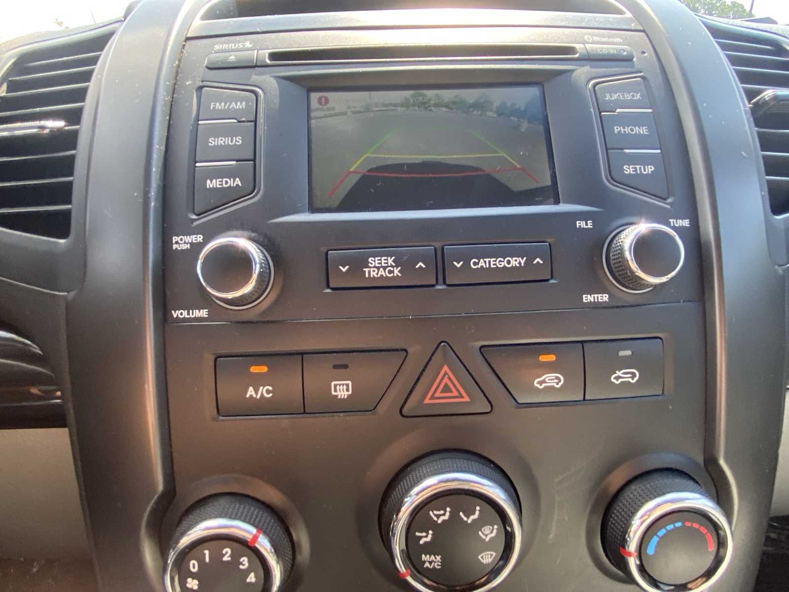 Thumbnail: 2013 Kia Sorento - 22