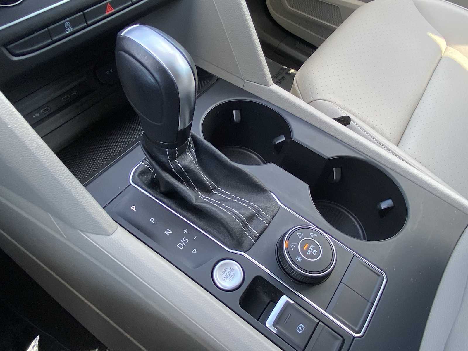 Thumbnail: 2022 Volkswagen Atlas - 20