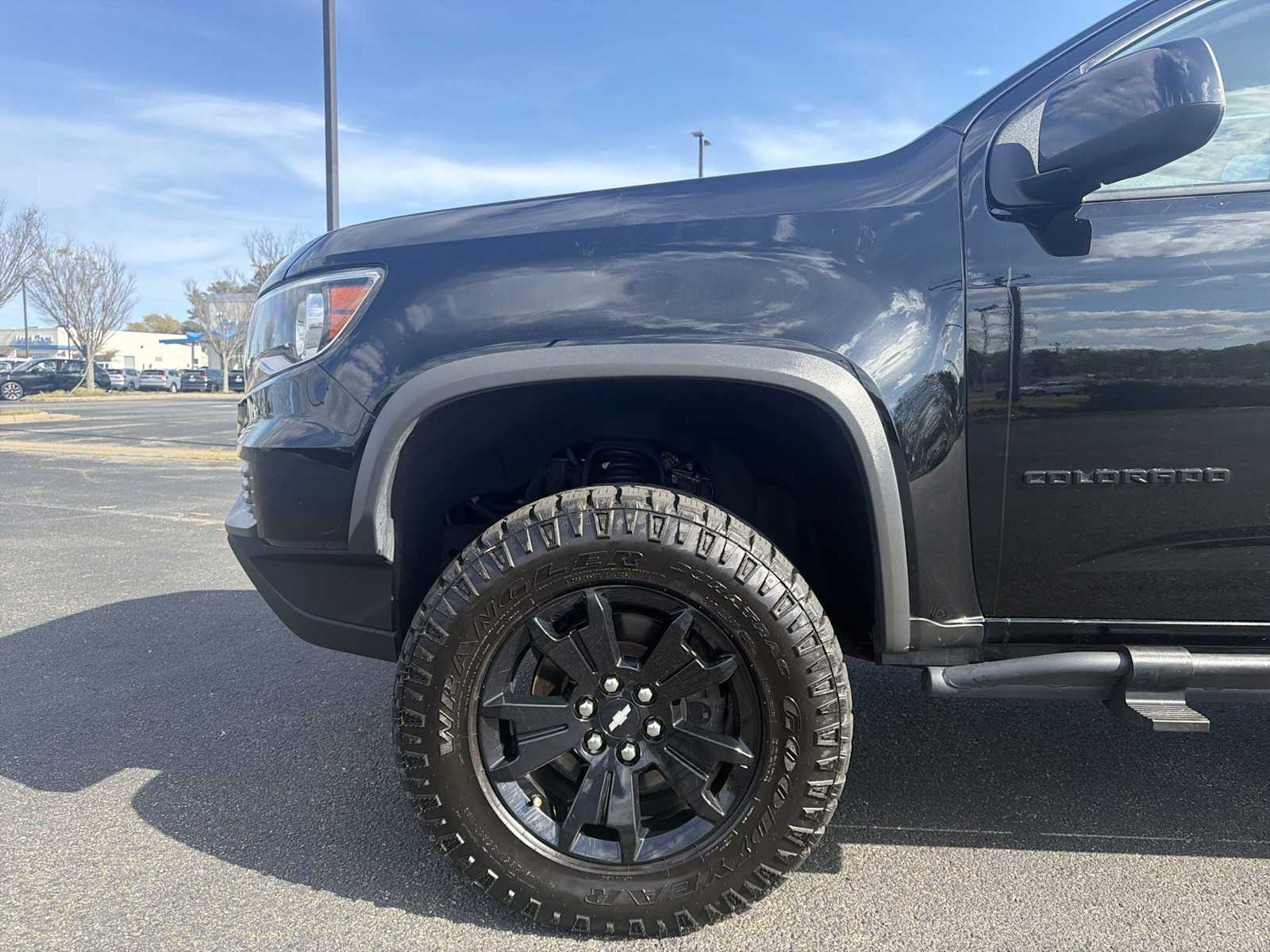 Thumbnail: 2022 Chevrolet Colorado - 18