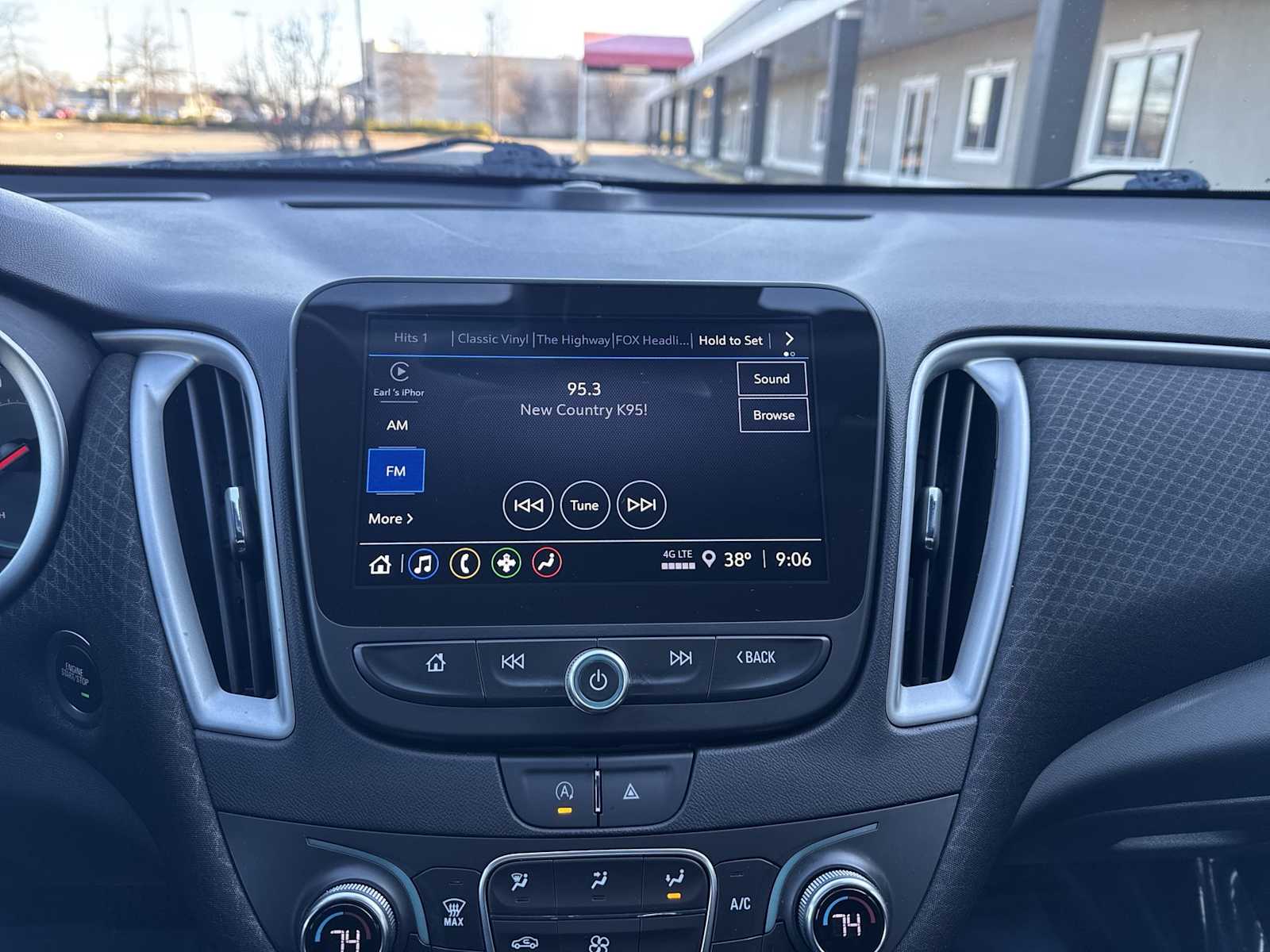 Thumbnail: 2024 Chevrolet Malibu - 12