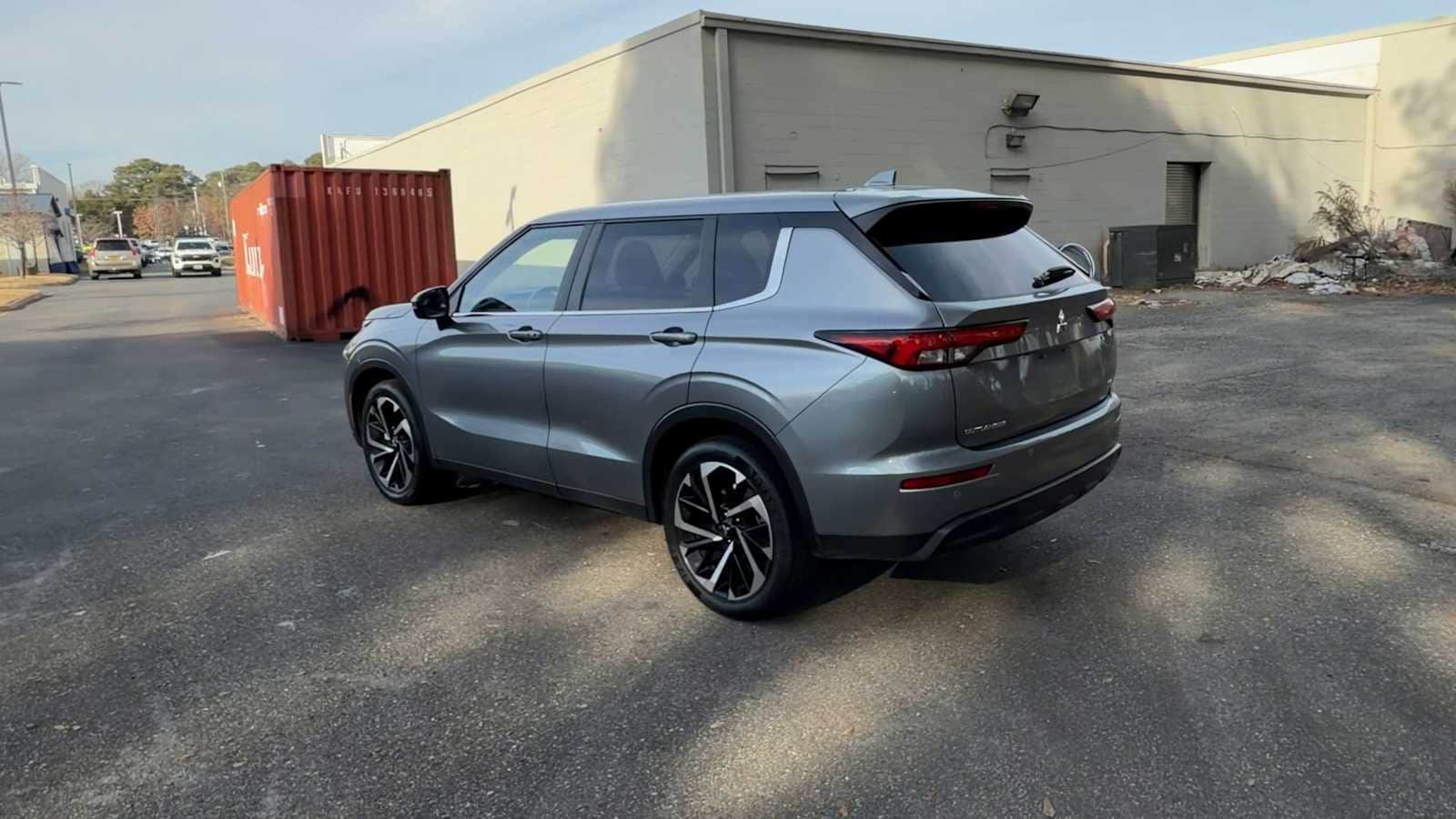 Thumbnail: 2024 Mitsubishi Outlander - 6