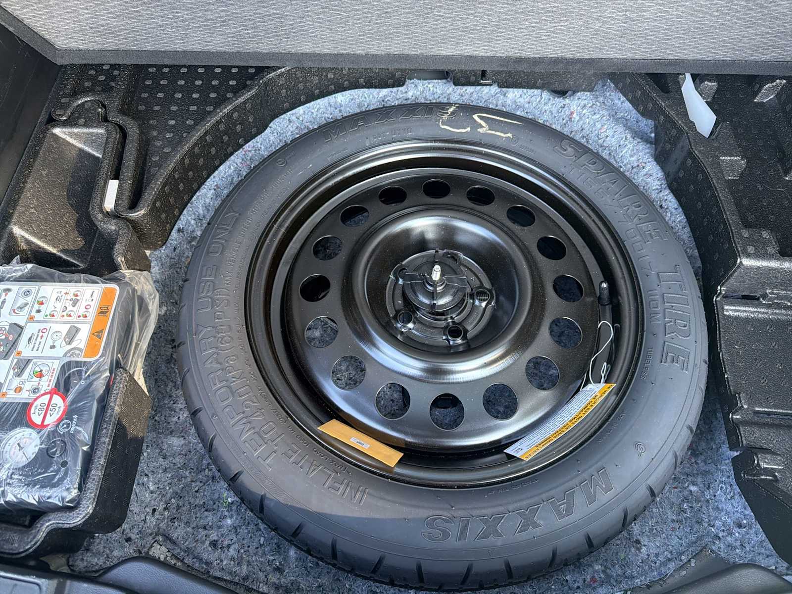 Thumbnail: 2025 Ford Escape - 20