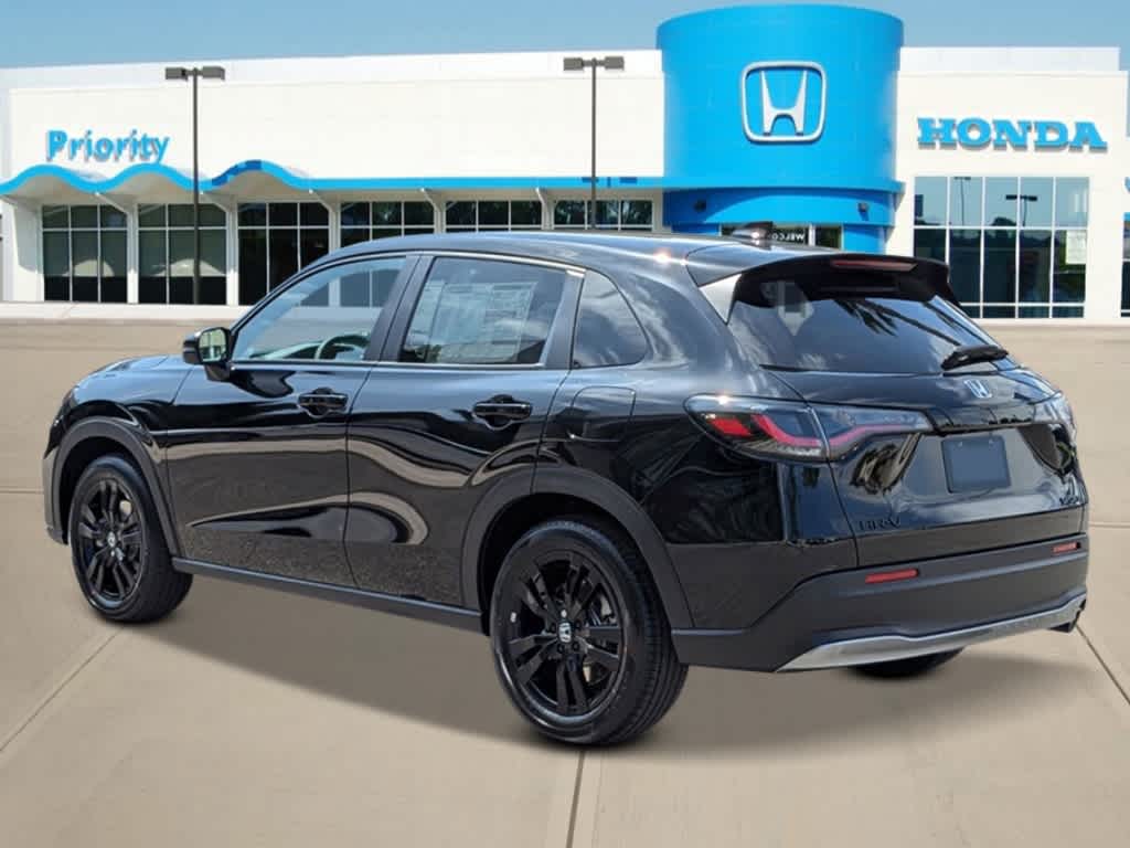 Thumbnail: 2027 Honda HR-V - 2