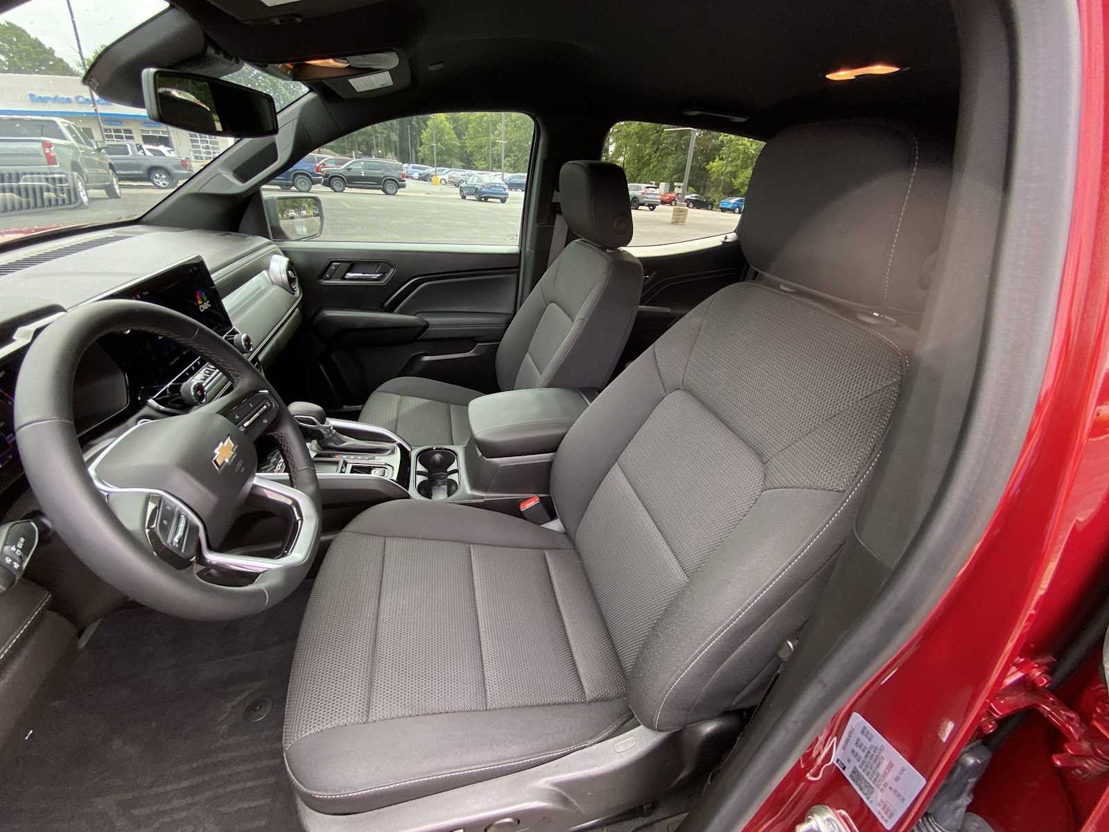 Thumbnail: 2024 Chevrolet Colorado - 13