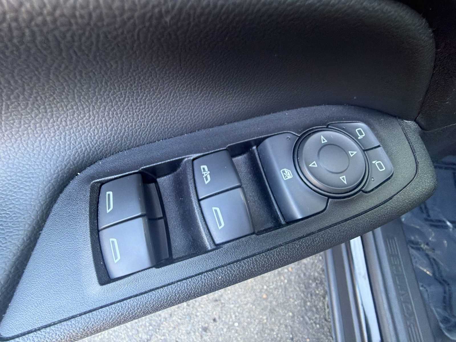 Thumbnail: 2019 Chevrolet Equinox - 15