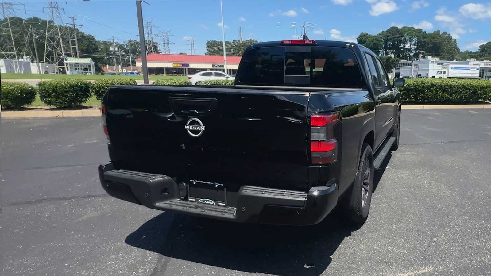 Thumbnail: 2025 Nissan Frontier - 8