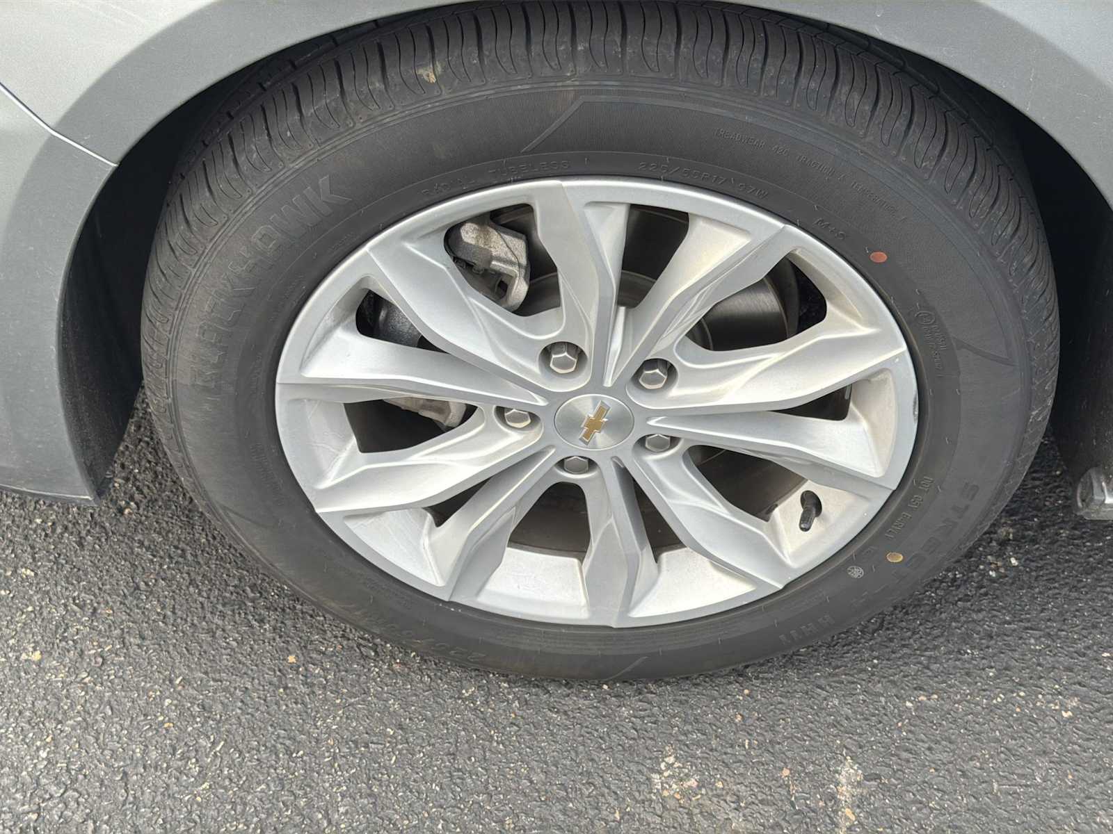 Thumbnail: 2024 Chevrolet Malibu - 19