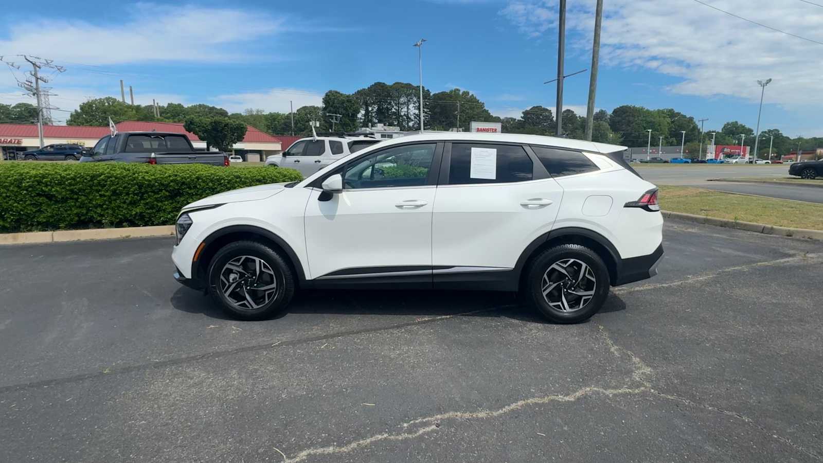 Thumbnail: 2024 Kia Sportage - 5