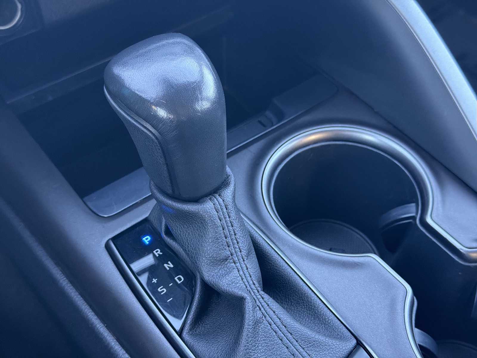 Thumbnail: 2023 Toyota Camry - 21