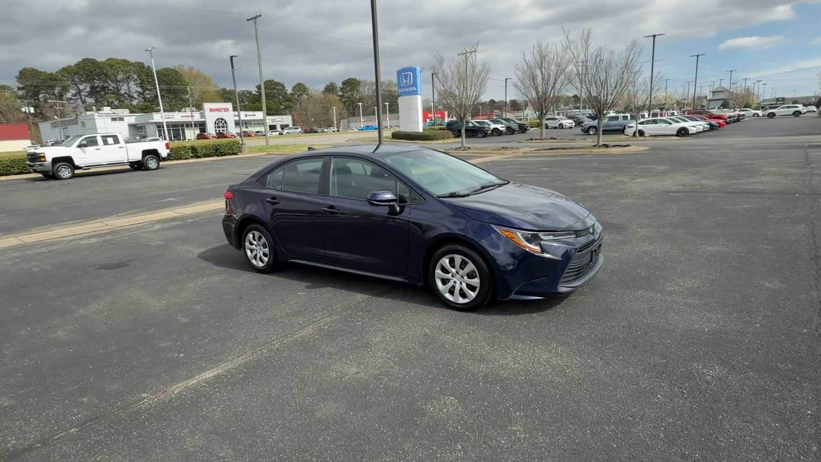 Thumbnail: 2023 Toyota Corolla - 2