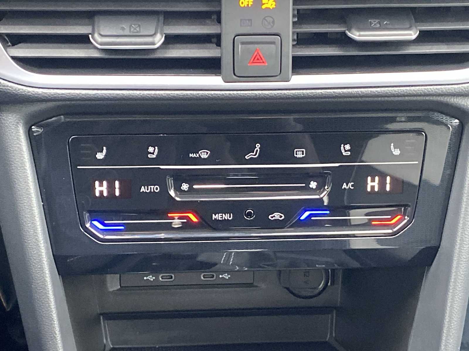 Thumbnail: 2025 Volkswagen Taos - 17