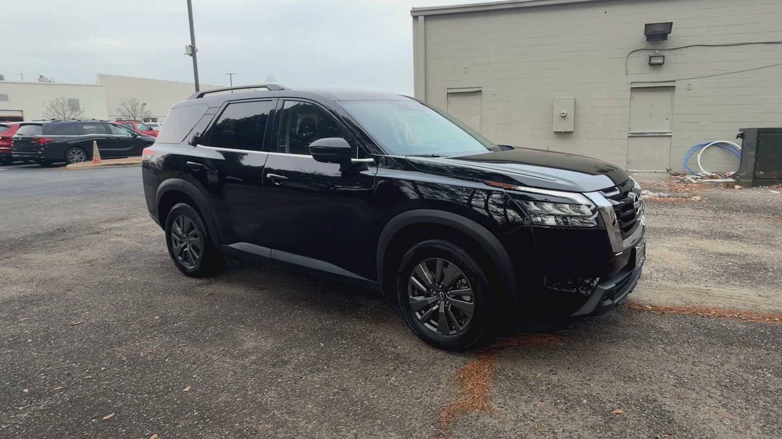 Thumbnail: 2024 Nissan Pathfinder - 2