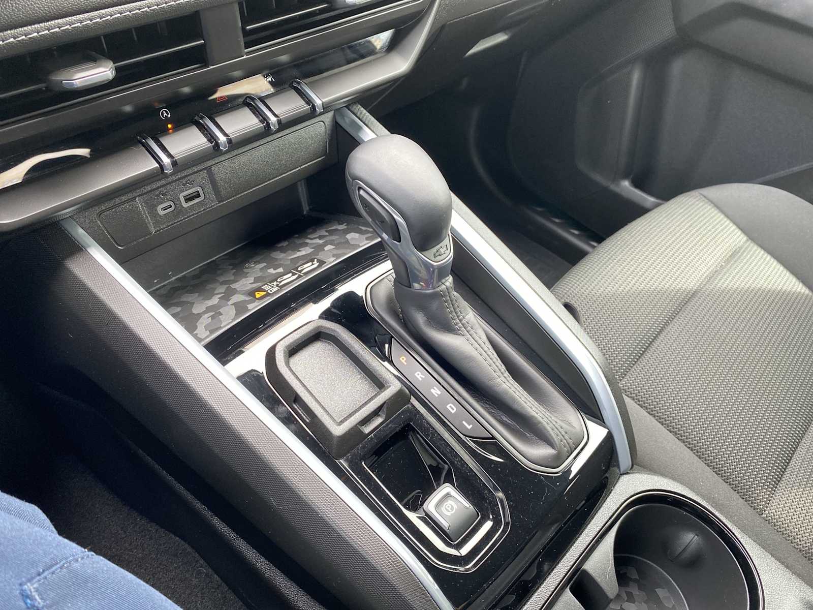 Thumbnail: 2024 Chevrolet Colorado - 20