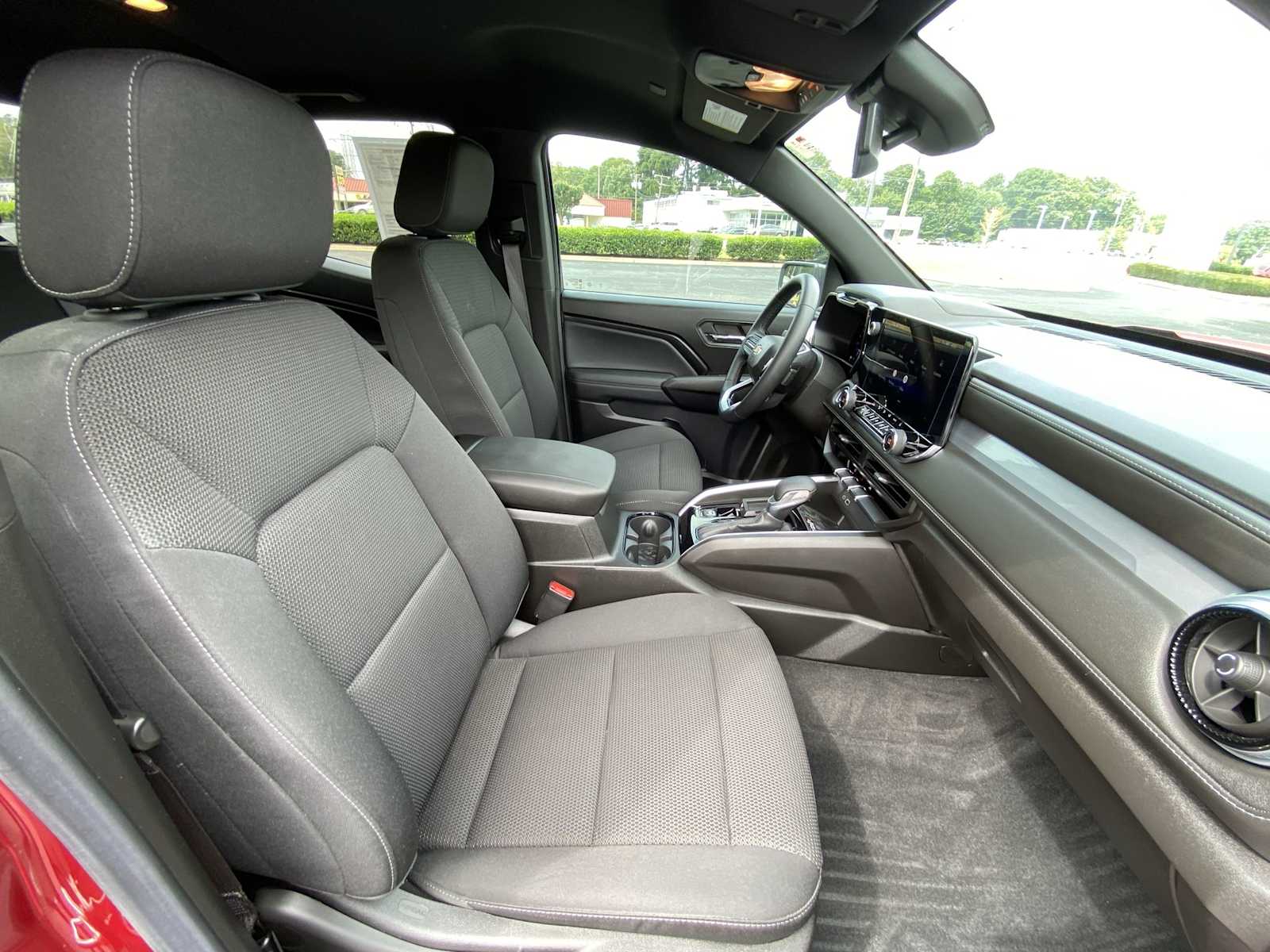 Thumbnail: 2024 Chevrolet Colorado - 24