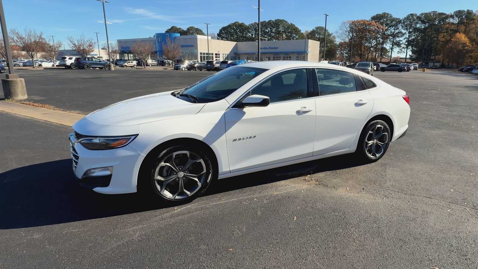 Thumbnail: 2024 Chevrolet Malibu - 4