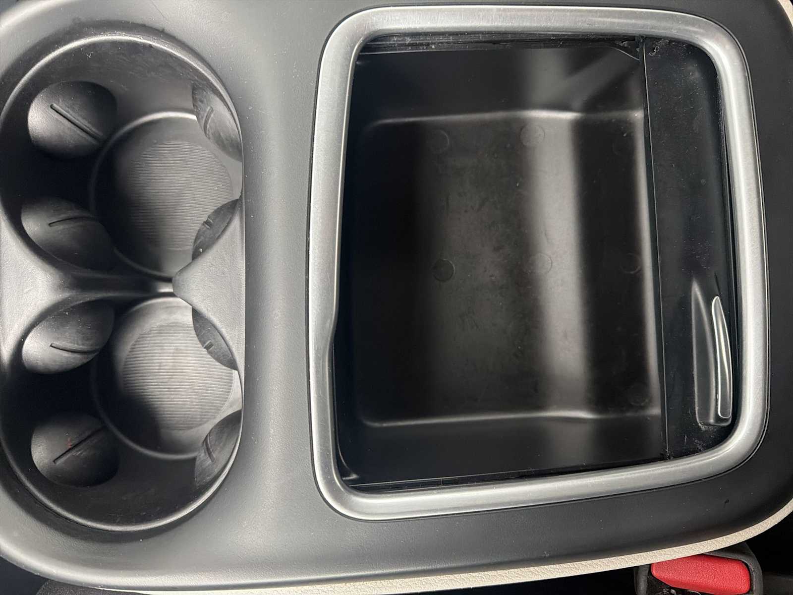 Thumbnail: 2023 Chrysler Pacifica - 21