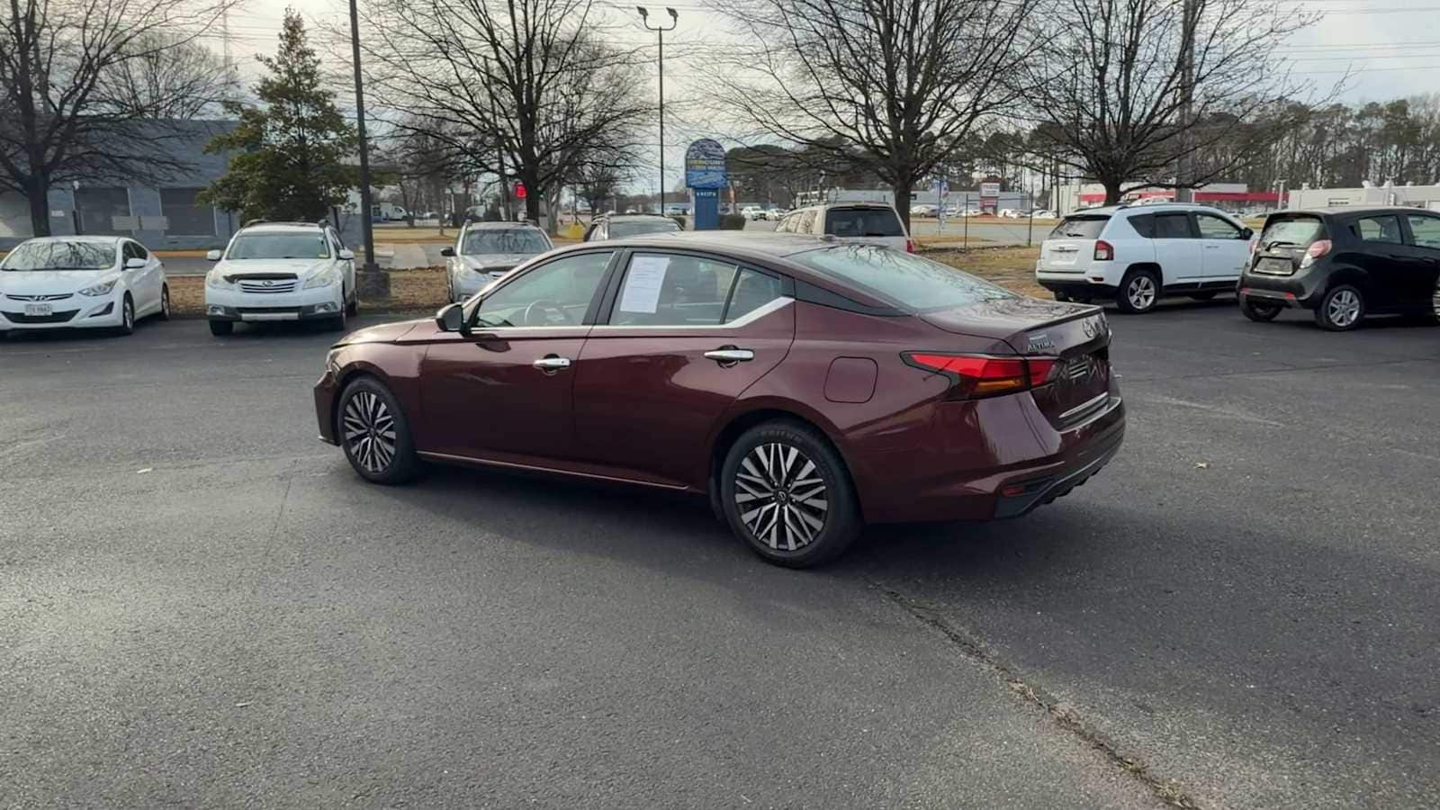 Thumbnail: 2023 Nissan Altima - 6