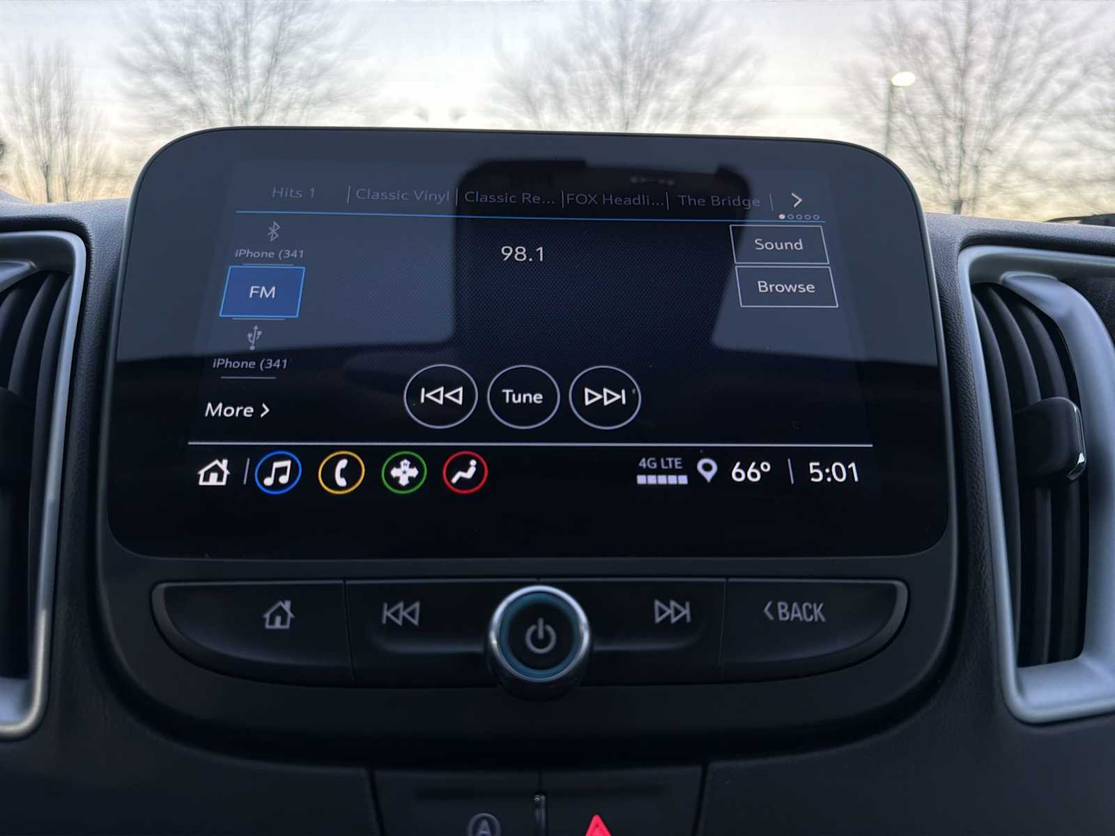 Thumbnail: 2023 Chevrolet Malibu - 12